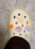 名創(chuàng)優(yōu)品（MINISO）洞洞鞋男女夏季外穿涼鞋防滑厚底踩屎感包頭涼拖鞋 卡其+海洋星星 曬單實拍圖