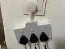 公牛（BULL）柔性轉換插頭/品字形一轉六插座/無(wú)線(xiàn)轉換/電源轉換器 6位分控開(kāi)關(guān) 晨霧白 Z97333 曬單實(shí)拍圖