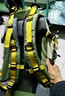 駱駝戶外登山包男女大容量輕便防水雙肩背包徒步運(yùn)動(dòng)學(xué)生旅行書包 1F01018C淺卡其，贈(zèng)防雨罩，20L 曬單實(shí)拍圖