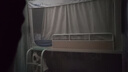南極人（Nanjiren）強遮光學(xué)生蚊帳宿舍床簾上鋪下鋪不透光簾子男女寢室加厚床幔支架 黑煤球【5面強遮光送儲物簾風(fēng)扇桿】 90cm*190cm*110cm 三開(kāi)門(mén)適合上鋪 曬單實(shí)拍圖