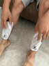卡爾美（KELME）足球護腿板比賽訓練護小腿減震加厚插板專業(yè)護具 白灰 M 曬單實拍圖
