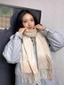 玖慕（JIUMU）100%小山羊絨圍巾女秋冬披肩加厚保暖送媽媽長(cháng)輩中秋禮物禮盒 咖白色 曬單實(shí)拍圖