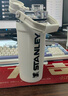 STANLEY搖搖杯保溫杯水杯運(yùn)動(dòng)水杯不銹鋼真空速搖能量杯 七夕禮物 淺米灰- 591ml 曬單實(shí)拍圖