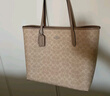 蔻馳（COACH）【品牌直供】女士CITY 33經(jīng)典標(biāo)志大號(hào)托特包單肩CV976IMXDM 曬單實(shí)拍圖