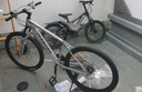 鳳凰上海鳳凰山地車(chē)自行車(chē)男士女式學(xué)生成人變速寬胎越野公路賽單車(chē) 【鋼架/全套競(jìng)速軸承】條輪消灰 26寸24速【建議身高158-188cm】 曬單實(shí)拍圖