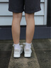 愛(ài)步（ECCO）七夕禮物 休閑鞋女 2025新款百搭平底鞋板鞋德訓(xùn)鞋 街頭272833 灰白色/白色27283350153 35 曬單實(shí)拍圖