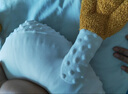 babycare新生嬰兒排氣枕頭新生寶寶趴睡安撫枕?yè)X(jué)神器0-6月-慕斯泡芙鵝 曬單實(shí)拍圖