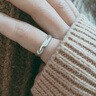 MZMZ鉑金情侶戒指PT950白金結婚求婚對戒素圈七夕情人節禮物送女友 輕奢款平面【刻字閉口定制】拍此 曬單實(shí)拍圖