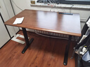 惠尋京東自有品牌 實(shí)木電動(dòng)升降桌電腦桌家用學(xué)習桌子可升降辦公書(shū)桌 插排款【三節雙電機】黑胡桃色 120*70（3CM實(shí)木桌面） 曬單實(shí)拍圖