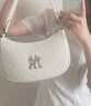 MLBNY復古老花滿(mǎn)印字母大Logo腋下包餃子麻將包手提單肩包男女情侶款 3ABQS022N-50CRS 曬單實(shí)拍圖