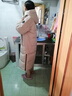 波司登（BOSIDENG）90絨長(zhǎng)款羽絨服男女情侶款連帽防風(fēng)冬季保暖厚外套 月牙灣米7A66 S 160/84A 曬單實(shí)拍圖