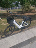 鳳凰M9電助力自行車(chē)7速變速可拆卸鋰電池長(zhǎng)續(xù)航通勤代步助力自行車(chē) M9-26寸/陶瓷白/七速/輻條輪 6A（純電續(xù)航約24KM） 曬單實(shí)拍圖