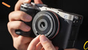 唯卓仕28mm F4.5 Chip FE/XF/Z卡口自動(dòng)對焦鏡頭薯片鏡頭適用于富士索尼XM5 A7CII微單相機(jī)掛機(jī)餅干頭 AF 28mm F4.5 Chip FE（索尼口） 曬單實(shí)拍圖