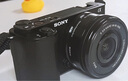 索尼（SONY）【上海國(guó)補(bǔ)】ZV-E10L APS-C半畫微單 ZV-E10  vlog直播4K視頻側(cè)翻式液晶屏zv-e10 黑色套機(jī)【128卡+皮套+電池+充電器+888】 官方標(biāo)配（不含內(nèi)存卡） 曬單實(shí)拍圖