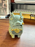 砂巖石招財(cái)貔貅小擺件治愈辦公室工位解壓神器中式茶幾擺件裝飾品 青色【長(zhǎng)6.5寬6高9.5】 砂巖材質(zhì) 曬單實(shí)拍圖
