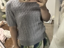 自巧小個(gè)子老錢(qián)風(fēng)短袖麻花針織衫女2025春裝新款正肩顯瘦圓領(lǐng)上衣 嫩灰色 S （3碼） 曬單實(shí)拍圖
