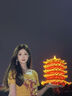 斤慕美式辣妹黃色斜肩短袖t恤女復(fù)古字母印花修身顯瘦設(shè)計(jì)感露肩上衣 M(建議90-105斤) 曬單實(shí)拍圖