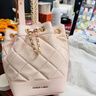 CHARLES&KEITH絎縫菱格鏈條水桶包雙肩包包女包女友生日七夕禮物CK2-10701506 Light Pink淺粉色 M 曬單實(shí)拍圖