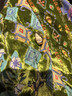三吉黑花【花窗影】絲絨爛花琉璃窗紋襯衫 彩綠 L 曬單實(shí)拍圖