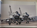 空天利劍 中國空軍戰機圖志 央視軍事、國防工業(yè)、藍天出版社聯(lián)合推出 “最美的書(shū)”設計師周偉偉傾力打造 曬單實(shí)拍圖
