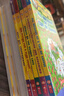 進(jìn)口原版 老鼠記者 1-10冊 贈音頻 Geronimo Stilton 全彩插圖安徒生童話(huà)大獎 英文原版 兒童探險章節橋梁書(shū) 藍思400-700L 6-12歲美國學(xué)樂(lè )出版社  小學(xué)教輔 曬單實(shí)拍圖