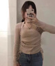 莜仙格獨特別致抽繩設計感針織衫女裝上衣短款早秋季新款打底衫長袖毛衣 卡其色 L 【建議 105斤-120斤】 曬單實拍圖