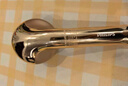 飛利浦（PHILIPS）智能按摩梳【護發(fā)紅光梳】 經(jīng)絡(luò )梳養發(fā)育發(fā)精油護理頭部按摩器送女友老婆老師教師節禮物實(shí)用5302H 曬單實(shí)拍圖