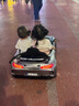 奔馳兒童電動(dòng)車(chē)四輪汽車(chē)遙控玩具車(chē)可坐人小孩嬰兒帶搖擺寶寶童車(chē)星辰皓 烤漆銀灰【賽車(chē)版】電子轉向+皮座+便攜拉桿+軟胎 曬單實(shí)拍圖