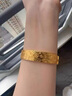 創(chuàng  )緣沙金手鐲女士金店同款開(kāi)口吉言手環(huán)八寶蓮花古法鏨刻開(kāi)運鐲子保色 寬度14毫米重量54克 曬單實(shí)拍圖