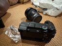 索尼（SONY） ILCE-6700/a6700 創(chuàng)意濾鏡 AI智能芯片 APS-C微單數(shù)碼相機(jī)Vlog視頻拍攝 A6700M套機(jī)【 贈(zèng)128G卡+電池+單肩包 背帶】 標(biāo)配 曬單實(shí)拍圖