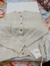 三只小山羊【新品95折】三只小山羊老錢絞花 100山羊絨衫14.5μm針織開襟衫 白色 M 曬單實拍圖