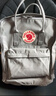 FJALLRAVEN北極狐雙肩包大容量電腦包Kanken背包通勤包23510-021霧灰色 16L 曬單實(shí)拍圖