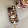 雅好（Yagoo）適用蘋果17pro手機殼iphone17promax新款女16pro創(chuàng)意15pro卡通14pro油畫13豹紋貓帶掛繩防摔全包套 豹紋油畫抱抱貓棕【短款手腕掛繩】古董白 iPhone1 曬單實拍圖