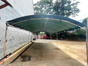 喜芝悅加厚戶(hù)外油布雨棚酒席帳篷店鋪擺攤專(zhuān)用停車(chē)遮陽(yáng)伸縮推拉四腳大傘 厚汽車(chē)油布+粗棚架+3面圍布 5米寬x10米長(cháng)【6腳】 曬單實(shí)拍圖