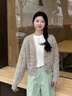 斐特瑪慵懶風(fēng)麻花毛衣短款開衫外套女氣質(zhì)減齡秋冬季新款針織衫軟糯上衣 米灰色 S  建議80-95斤 曬單實(shí)拍圖