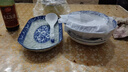 德蒂芙碗盤碟套裝家用景德鎮(zhèn)碗筷陶瓷器吃飯碗菜盤面湯碗魚盤勺組合餐具 藍(lán)青花55件 曬單實(shí)拍圖