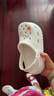 名創(chuàng)優(yōu)品（MINISO）洞洞鞋男女夏季外穿涼鞋防滑厚底踩屎感包頭涼拖鞋 卡其+海洋星星 曬單實(shí)拍圖