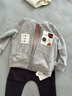 babylove男女寶寶外套春秋洋氣百搭上衣兒童連帽運(yùn)動(dòng)服休閑外出服 淺麻灰 90 曬單實(shí)拍圖