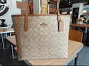 蔻馳（COACH）【官方授權(quán)店】奢侈品女包City33大號托特包單肩手提包送女友禮物 5696IMNLJ淺卡其配棕色 曬單實拍圖
