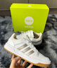 adidas ENTRAP美式校園風(fēng)低幫運動(dòng)板鞋少年感復古籃球鞋阿迪達斯 白/金色   36 曬單實(shí)拍圖