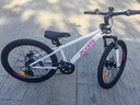 喜德盛（xds）青少年自行車(chē)小王子鋁合金車(chē)架機械碟剎避震前叉7速變速 白/粉 24寸輪徑（身高135-150cm） 曬單實(shí)拍圖
