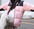 駱駝火山羽絨服2.0男【王俊凱同款】王者凱甲2.0情侶外套冬城市輕戶外 蓮霧粉/暗夜黑，男女同款 L 曬單實拍圖