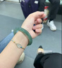雅之范緬甸翡翠玉手鐲淺綠飄花天然糯冰種淺綠玉手鐲陽綠飄花手鐲送自己 54-55mm（精美包裝證書） 曬單實(shí)拍圖