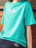 FILA KIDSx原田治聯(lián)名系列兒童短袖T恤2025夏季新款大童涼感上衣 大西洋綠-TQ 150 曬單實(shí)拍圖