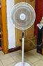 美的（Midea）【颶風(fēng)節(jié)能】七葉柔風(fēng)立式電風(fēng)扇/家用輕音落地扇/臺(tái)式小型風(fēng)扇/大風(fēng)力遙控定時(shí)搖頭風(fēng)扇 SAH35BSJ 曬單實(shí)拍圖