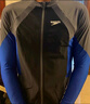 速比濤（Speedo）逐浪系列戶(hù)外泳裝水陸兩用溫泉度假防曬開(kāi)衫外套男款 黑/藍 L 曬單實(shí)拍圖
