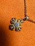老鋪黃金古法手工足金項(xiàng)鏈 · 十字金剛杵（1號(hào)）鉆飾吊墜（金鏈款） 小號(hào)鎖骨鏈款金重約8.39g 曬單實(shí)拍圖