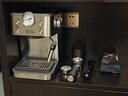 德龍（Delonghi）咖啡機(jī) 意式半自動(dòng)家用15Bar泵壓專(zhuān)業(yè)壓力計(jì) 美式咖啡 快速加熱技術(shù) 可調(diào)式奶泡 金屬機(jī)身EM450.M 銀色 小巧機(jī)身 穩(wěn)定壓力 定制杯量 自動(dòng)關(guān)機(jī) 曬單實(shí)拍圖