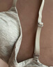 Calvin Klein內衣【明星同款摩登引力帶】女士ck無(wú)鋼圈可拆墊三角文胸QF5650 UB1-太空黑 S 曬單實(shí)拍圖