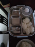 萊貝（RYBACK）304不銹鋼飯盒加大加深保溫分格便當盒學(xué)生餐盤(pán)上班族大容量餐盒 藍色5格 配勺筷+湯碗+袋子 2L 曬單實(shí)拍圖